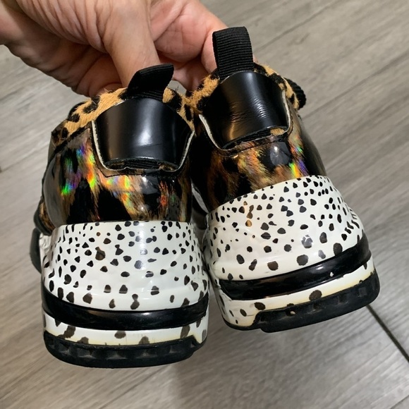 STEVE MADDEN Cliff Animal Print Cow Hair Metallic Platform Fashion Sneakers - Picture 5 of 10